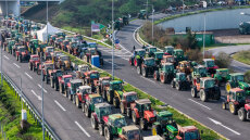 Πώς προέκυψε το πρώτο ρήγμα στα μπλόκα: Η σύσκεψη της Επανομής που ζητά διάλογο με την κυβέρνηση και οι αγρότες της Νίκαιας που αντιδρούν