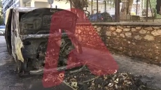 Καισαριανή: Εμπρηστική επίθεση με στόχο εταιρεία διανομών, κάηκαν συνολικά επτά οχήματα