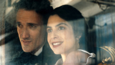 Το Twitter σχολιάζει τη Μεγάλη Χίμαιρα: «Από τις πιο έντονες ερωτικές σκηνές σε σειρά, μπράβο στον Κωνσταντίνου και την Πελούζο για την τόλμη τους»