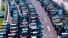  Κλεφτοπόλεμος μεταξύ αγροσυνδικαλιστών,   άγνωστος Χ οι νέοι «αρχηγοί» στα μπλόκα, ανοιχτή η πρόσκληση για διάλογο από την κυβέρνηση 