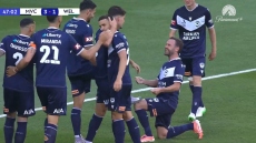 Νίκος Βέργος: Έκανε χατ τρικ στη Μελβούρνη και ο Χουάν Μάτα υποκλίθηκε να του... καθαρίσει το παπούτσι, δείτε βίντεο