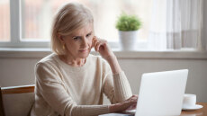 Ψηφιακό χάσμα με βάση την ηλικία και το φύλο: Το πρόγραμμα «EmpowerAge» ενδυναμώνει τις μεγαλύτερες σε ηλικία γυναίκες