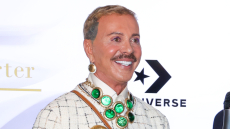 Λάκης Γαβαλάς: Οι πιο χλιδάτες διακοπές ήταν μέσα στη φυλακή, έκανα Πρωτοχρονιά με παγιέτες
