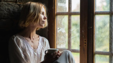 Γιατί το μυαλό μας κολλάει στις αρνητικές σκέψεις – Οι επιστήμονες εξηγούν