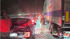 Χάος από χιονοθύελλες στην Πολωνία: Εκατοντάδες εγκλωβισμένοι οδηγοί και αποκλεισμένοι δρόμοι, δείτε βίντεο