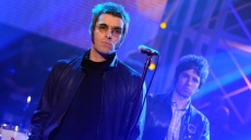 Οι Οasis ξεπέρασαν το 1.000.000 πωλήσεις άλμπουμ μέσα στο 2025, παρότι έχουν να κυκλοφορήσουν νέο δίσκο από το 2008
