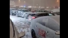 Πολωνία: Ουρές χιλιομέτρων σχημάτισαν τα οχήματα σε αυτοκινητόδρομο λόγω πυκνής χιονόπτωσης