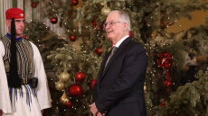 Τα πρωτοχρονιάτικα κάλαντα στον Τασούλα από Ένοπλες Δυνάμεις και πολιτιστικούς συλλόγους, δείτε βίντεο
