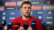 Βεζένκοβ: «Το ντέρμπι δίνει μία εβδομάδα ψυχολογία στον νικητή, ο ηττημένος το σκέφτεται λίγο παραπάνω»
