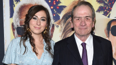 Τόμι Λι Τζόουνς: Μυστήριο γύρω από τον θάνατο της κόρης του σε πολυτελές ξενοδοχείο, τι αναφέρει αυτόπτης μάρτυρας