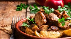 Συνταγές με μήλο για ένα επίσημο γεύμα