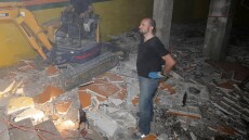 Ο ιδιοκτήτης του μπαρ στο Κραν Μοντανά είχε βαρύ ποινικό παρελθόν, είχε κάνει και φυλακή