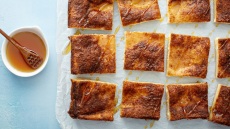 Μελόπιτα και αναρόπιτα: Πώς φτιάχνονται οι δύο αξεπέραστες πίτες
