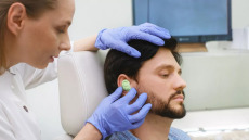 5 κοινά φάρμακα που μπορεί να βλάψουν την ακοή – Τι λένε οι επιστήμονες