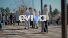 Θρήνος στην κηδεία του 15χρονου που έπεσε από την Υψηλή Γέφυρα της Χαλκίδας