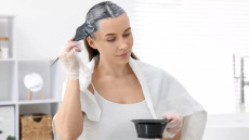 Βαφή μαλλιών: Μέχρι πόσες φορές τον χρόνο επιτρέπεται με ασφάλεια – Οι ειδικοί απαντούν