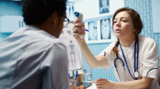 Κύμα γρίπης απειλεί το ΕΣΥ – Μπορεί να «χτυπήσει» έως και 1 εκατ. άτομα