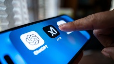 Το Grok απενεργοποίησε τη δημιουργία εικόνας για μη συνδρομητές μετά τις καταγγελίες για άσεμνες φωτογραφίες γυναικών και παιδιών