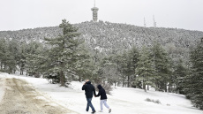 Καιρός: Έρχονται καταιγίδες το Σάββατο, ψυχρή εισβολή την Κυριακή με χιόνια και στην Αττική