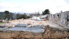 «Δεν έχουμε τίποτα άλλο, από αυτά ζούσαμε»: Σε απόγνωση η οικογένεια του πτηνοτρόφου που έχασε 40.000 κοτόπουλα από ανεμοστρόβιλο στο Καλπάκι