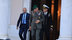 Την παράταση της θητείας των Αρχηγών των Γενικών Επιτελείων Στρατού, Ναυτικού και Αεροπορίας αποφάσισε το ΚΥΣΕΑ