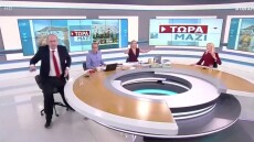 Επεισόδιο on air: H Τζάκρη είπε για «αλητεία της ΝΔ» για την Καρυστιανού και ο Λαζαρίδης σηκώθηκε και έφυγε, λέγοντας «ντροπή»
