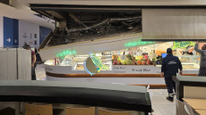 Κατέρρευσε τμήμα ψευδοροφής καταστήματος σε εμπορικό κέντρο της Θεσσαλονίκης: Μία τραυματίας, δείτε βίντεο