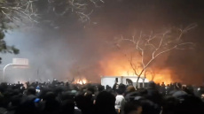 Τα σενάρια παρέμβασης των ΗΠΑ στο Ιράν θα εξετάσει ο Τραμπ με τους επιτελείς του την Τρίτη, ενώ οι νεκροί διαδηλωτές φτάνουν τους 490