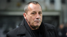 Δολοφόνησαν εν ψυχρώ αυτονομιστή της Κορσικής και πρώην πρόεδρο της Αζαξιό στην κηδεία της μητέρας του