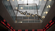 Χρηματιστήριο Αθηνών: «Φρένο» στο υψηλό 16 ετών, αλλά κράτησε τις 2.200 μονάδες