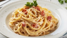 Γιατί αυξάνεται η βραδινή πείνα τον χειμώνα και τι κάνουμε γι’ αυτό;