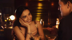 Τι δείχνει o τρόπος που φλερτάρουμε για την προσωπικότητά μας, σύμφωνα με την επιστήμη
