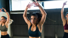 Χάστε τα κιλά των γιορτών με ένα 30λεπτο πρόγραμμα γυμναστικής
