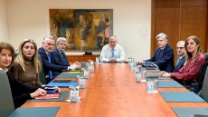 Θεοδωρικάκος προς ασφαλιστικές: Αυξήσεις στα ασφάλιστρα υγείας μόνο στα όρια του πληθωρισμού