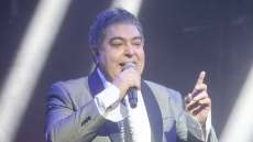 Ο Σώτης Βολάνης αποχώρησε αιφνιδιαστικά από το νυχτερινό κέντρο όπου τραγουδούσε - Τι λένε οι εργαζόμενοι