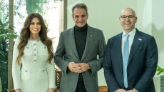 Ο Μητσοτάκης γευμάτισε με μέλος της Διοίκησης της Ομοσπονδιακής Τράπεζας των ΗΠΑ και την Γκιλφόιλ