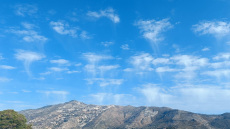 Νέφη virga στον ουρανό της Αττικής - Τι είναι και πότε εμφανίζεται το μετεωρολογικό φαινόμενο
