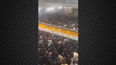 Συνωστισμός αλά ιαπωνικά: Κόπηκε το ρεύμα, παρέλυσαν τα τρένα στο Τόκιο και ιδού τι έγινε