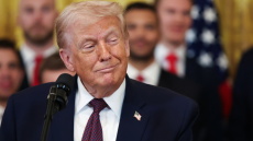 Είμαι ο βασιλιάς των δασμών και έχω κάνει εξαιρετική δουλειά, λέει ο Τραμπ