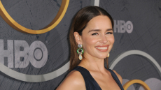 Η Έμιλια Κλαρκ αποκάλυψε ότι έσπασε πλευρό σε ερωτικές σκηνές για τη νέα σειρά κατασκοπείας Ponies