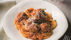 Κεφτεδάκια: Μία αγάπη, 40 διαφορετικές συνταγές – Πώς θα βγαίνουν πάντα αφράτα και ζουμερά