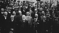 Η σφαγή στην Απείρανθο της Νάξου από την «Προσωρινή Κυβέρνηση» Βενιζέλου