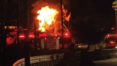 Δείτε βίντεο: Σε εξέλιξη η πυρκαγιά στα Καζάνια στο Πέραμα, 112 για τους καπνούς - Πού γίνονται εκτροπές της κυκλοφορίας