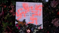 Βανδαλισμός με σβάστικες στον τάφο του Σοσιαλδημοκράτη καγκελάριου Χέλμουτ Σμιτ