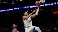 Χοκς - Μπακς 110-112: Τα «ελάφια» απέδρασαν από την Ατλάντα με κυρίαρχο Αντετοκούνμπο, δείτε βίντεο
