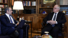 Μητσοτάκης: Ταραγμένοι καιροί, να αποφύγουμε τα χειρότερα στις σχέσεις ΕΕ με ΗΠΑ - Τασούλας: Έχει σημασία ποιος κρατάει το πηδάλιο