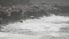 Kυκλώνας «Χάρι»: Ξεπέρασαν το μισό δισεκατομμύριο ευρώ οι ζημιές από το κύμα κακοκαιρίας που πλήττει τη Σικελία