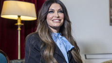 Στο Νταβός η πρέσβης των ΗΠΑ Κίμπερλι Γκίλφοϊλ - Είχε συνάντηση με τον πρόεδρο του Ισραήλ Ισαάκ Χέρτζογκ