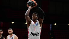 Ολυμπιακός: Μετά τον Μιλουτίνοφ νοκ άουτ και ο Νιλικίνα για την Εφές