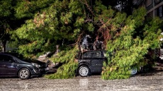 Δείτε live πώς θα κινηθεί η κακοκαιρία τις επόμενες ώρες, πότε αναμένεται να εξασθενήσουν τα φαινόμενα στην Αττική